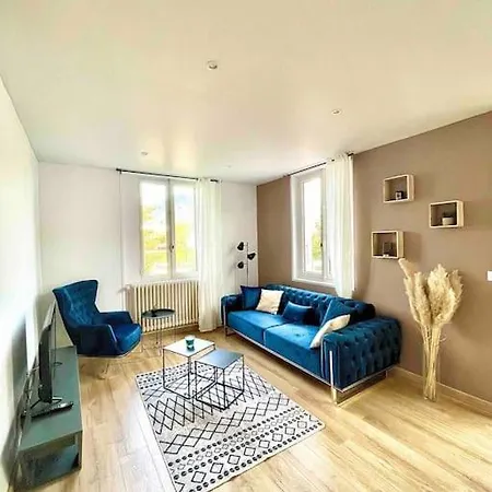 Grand Appartement, Terrasse, Parking Apartment